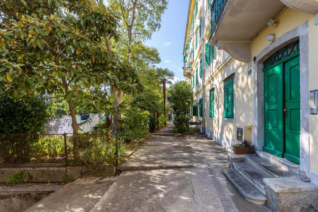 Naval Studio Apartment Рийека Екстериор снимка